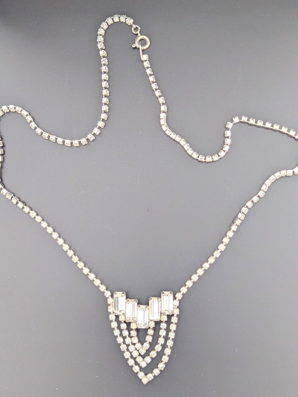Elegant Vintage-Inspired Silver-Tone Clear Rhinestone Statement Piece Necklace